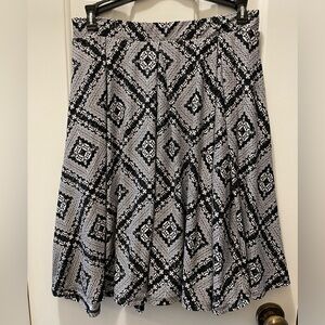 LuLaRoe Black and White Diamond Pattern A-Line Skirt
